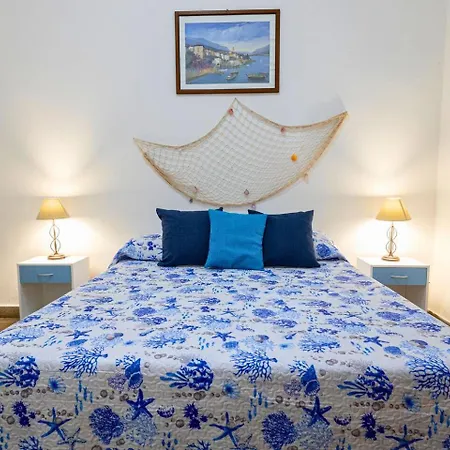 Apartment Lovely In Palermo-sferracavallo Palermo
